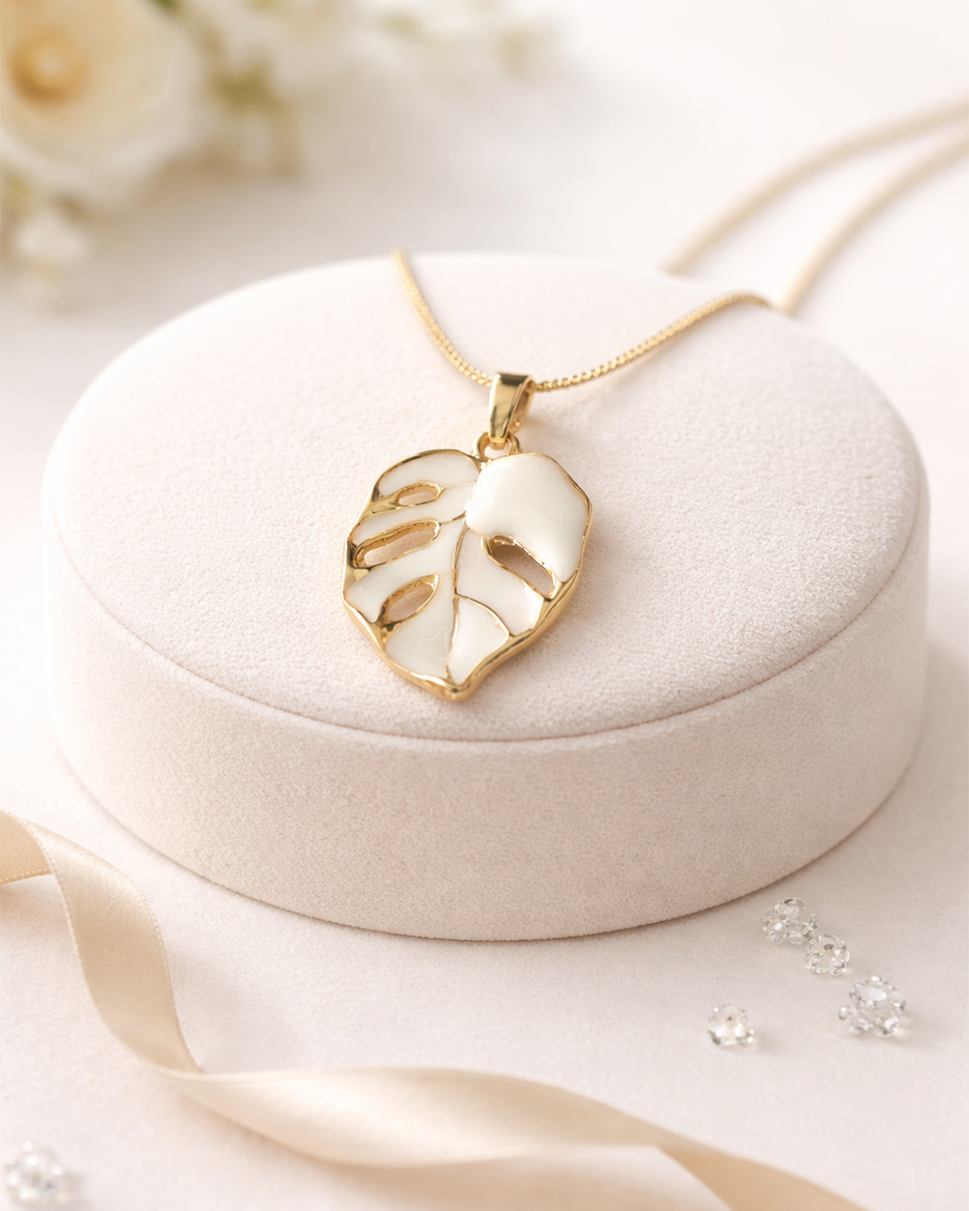 ✨colar pingente de folha banhado ouro 18k