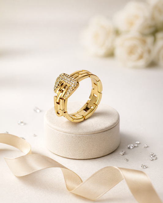 ✨ Anel regulável modelo fivela banhado a Ouro 18k