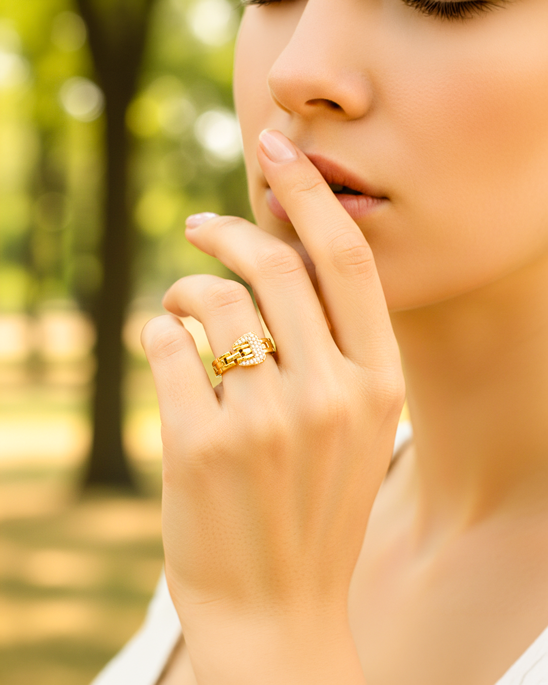 ✨ Anel regulável modelo fivela banhado a Ouro 18k