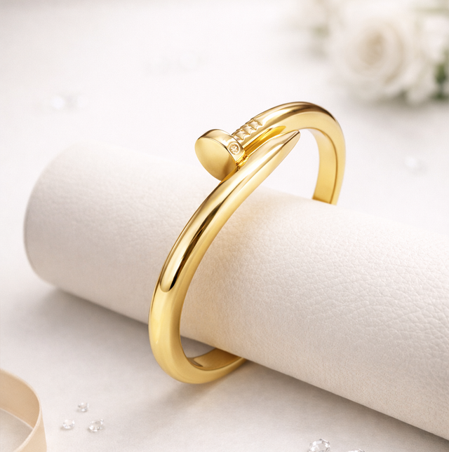 ✨ Bracelete modelo prego largo em Ouro 18k